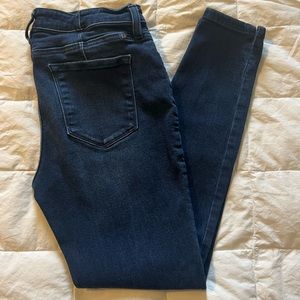 KanCan Skinny Midrise Jean size 30